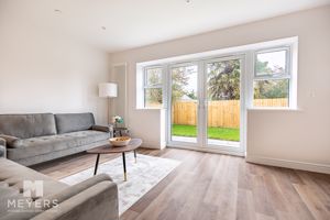 Lounge- click for photo gallery